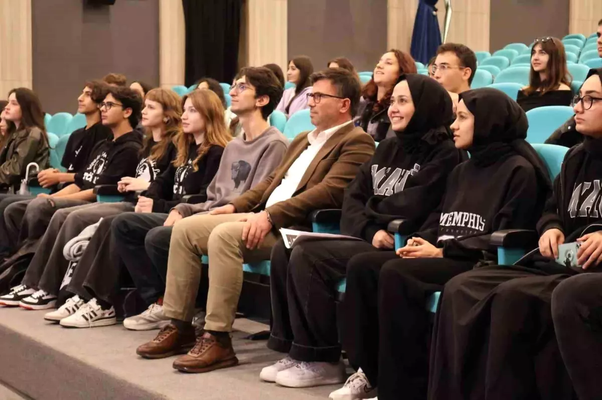 Düzce’de Gençlerle Toplantı