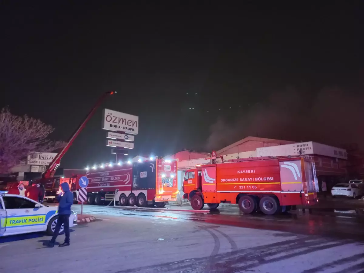 Kayseri’deki Fabrikada Yangın Kontrol Altına Alındı