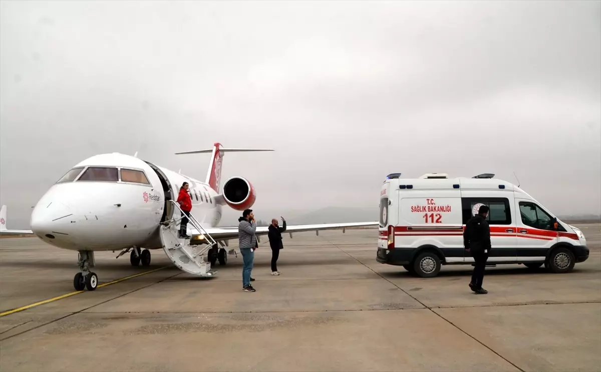 Muş’tan 2 Hasta Ambulans Uçakla Ankara’ya Sevk Edildi