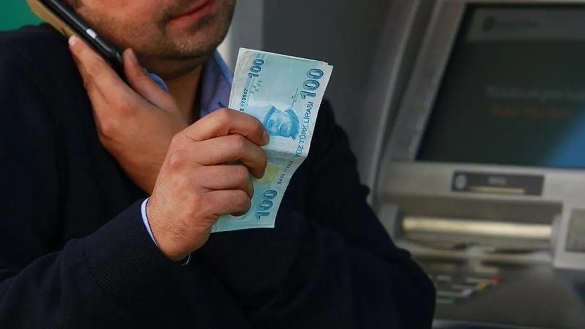 Bankacının dikkati dolandırıcılardan kurtardı