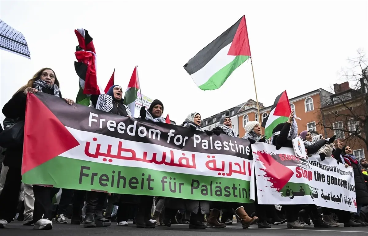 Berlin’de Filistin İçin Protesto Yürüyüşü