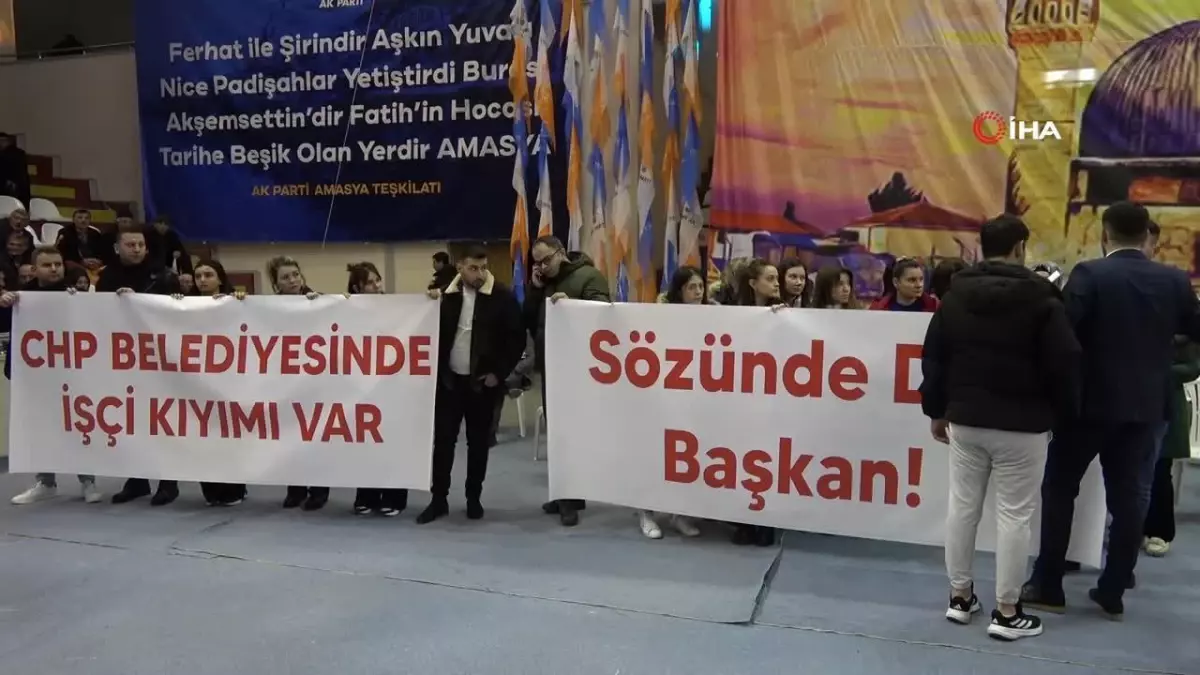 CHP’li Belediyenin İşten Çıkardığı İşçiler, AK Parti Kongresinde Tepki Gösterdi