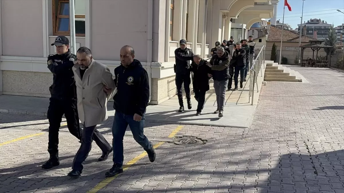 Konya’da çöken binaya ilişkin soruşturmada 6 kişi tutuklandı