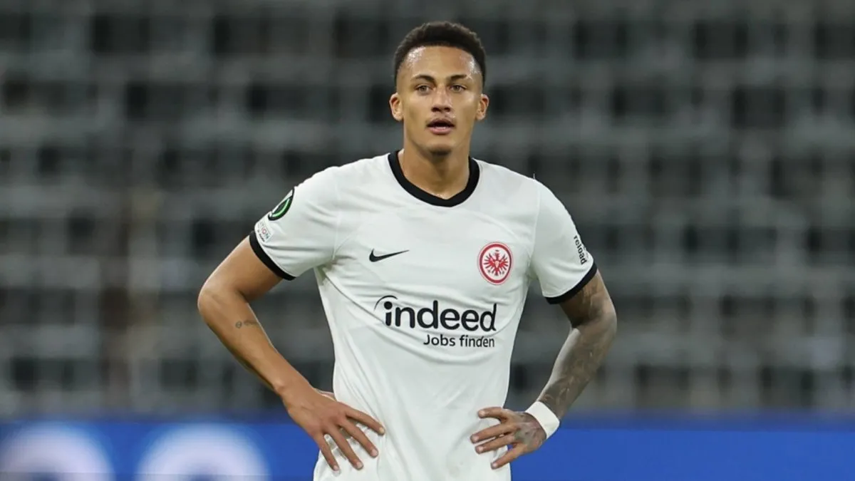 Son dakika haberi: Frankfurt’tan flaş açıklama! Adı Fenerbahçe ile anılıyordu…