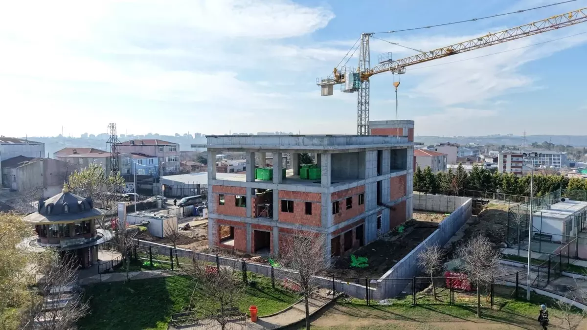 Sultangazi’ye Dev Gençlik, Spor ve Sağlık Merkezi Yükseliyor