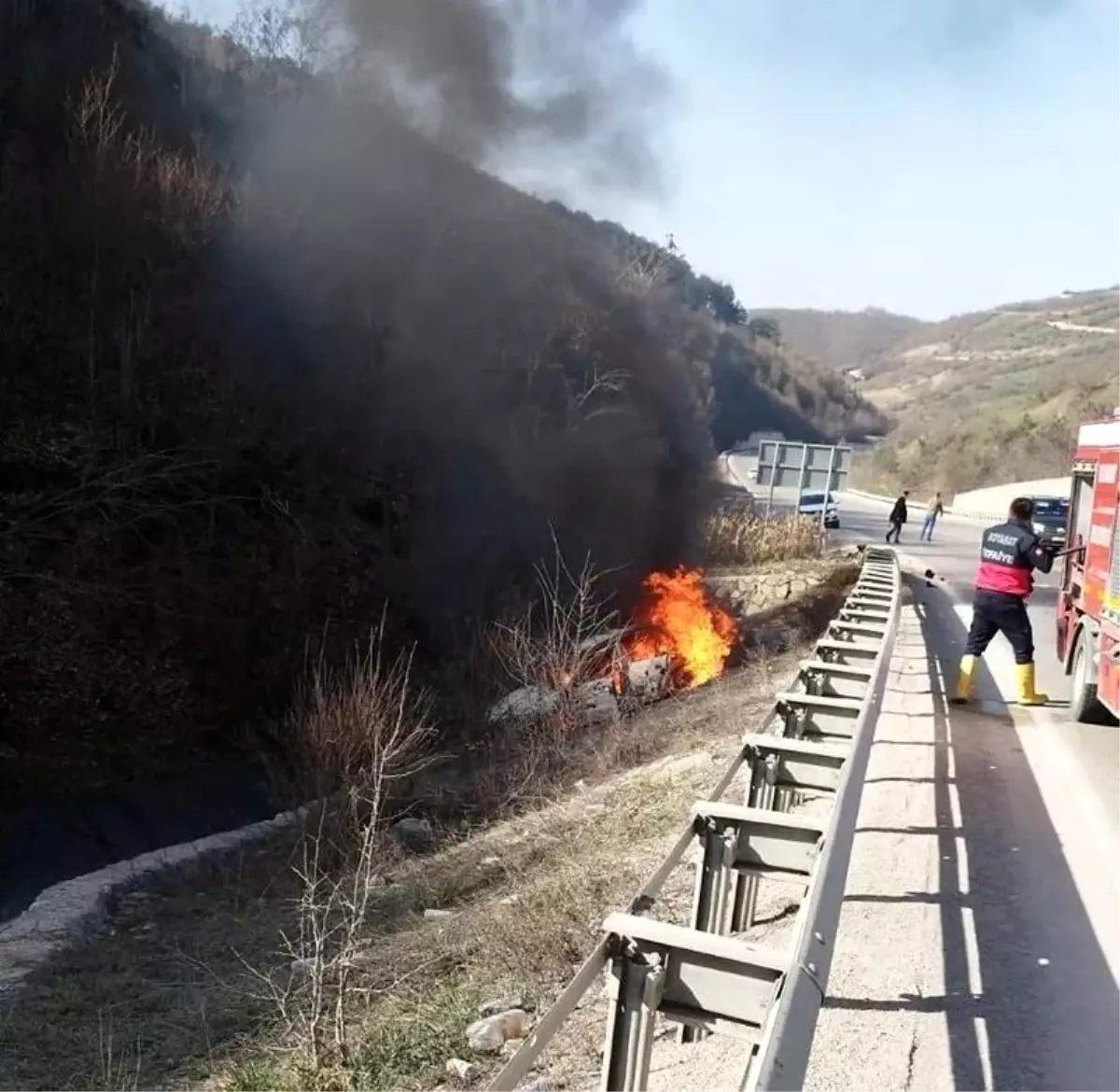 Boyabat’ta Kaza: Otomobil Yangını